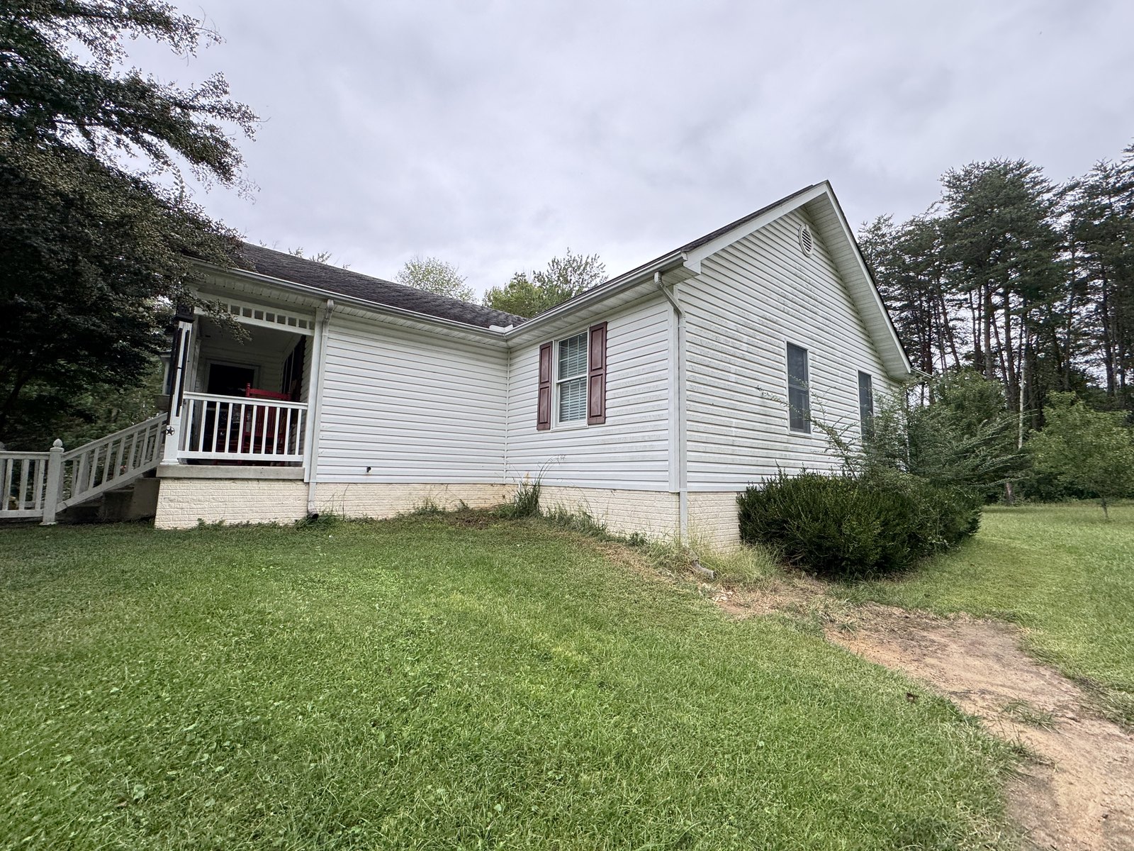 Side exterior and porch at 504 Sanford Dr, Fredericksburg VA
