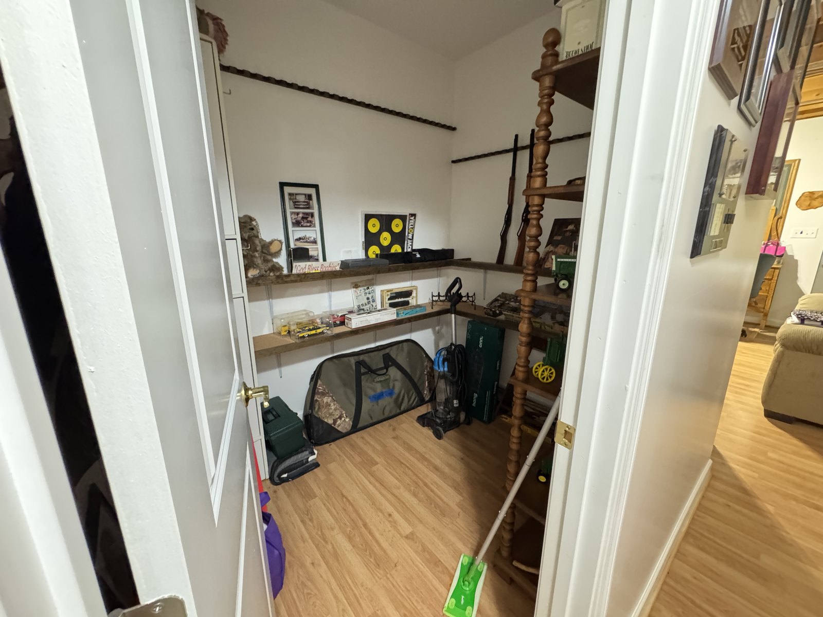 Interior room at 504 Sanford Dr, Fredericksburg VA