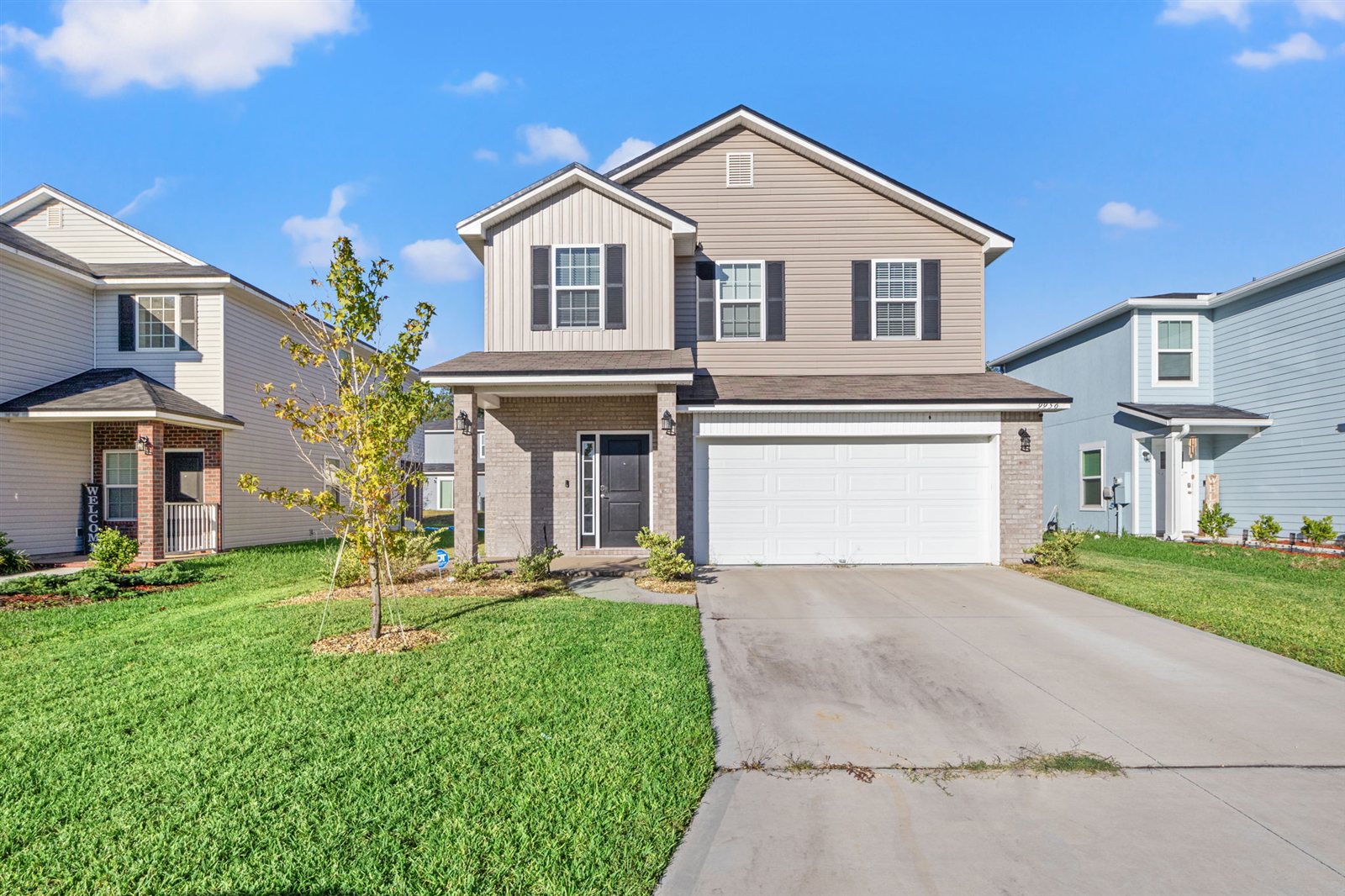 Front exterior of 9956 Redfish Marsh Cir, Jacksonville FL 32219